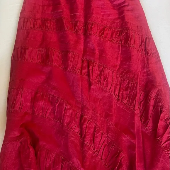 Fei Red Long Skirt - Picture 3 of 3